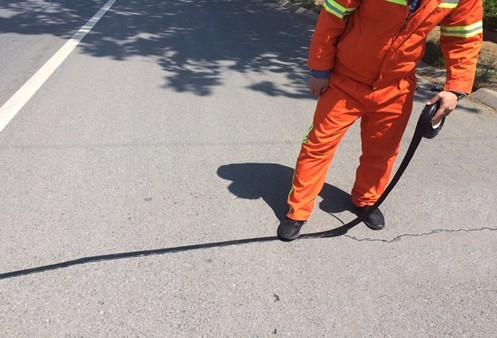 無胎基貼縫帶修補瀝青路面裂縫效果更好